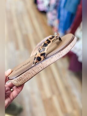 Corkys Footwear Off The Deep End Thong Flip Flop Sandals Leopard Print